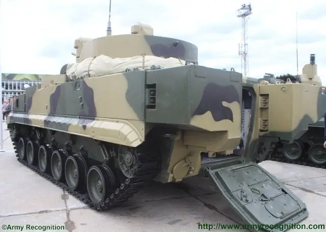 New_BMP_3M_100_Dragun_fitted_with_RCWS_turret_unveiled_at_Russia_Arms_Expo_2015_640_002.jpg