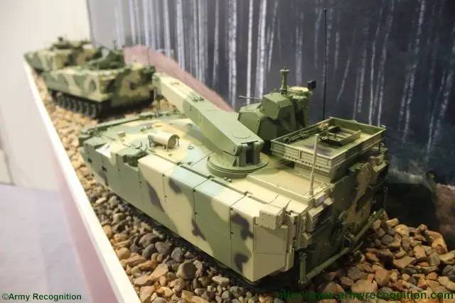 New_recovery_variant_of_the_Kurganets_25_BMP_appears_at_Russian_Arms_Expo_2015_640_001.jpg