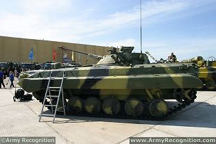 BMP-2 IFV tracked armoured infantry fighting vehicle data sheet specifications information description pictures photos images video intelligence identification Russia Russian army defence industry military technology 