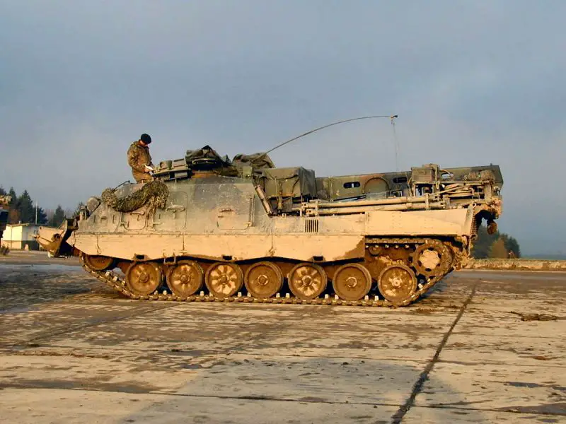Buffel_Leopard_2_ARV_Armoured_Recovery_Vehicle_Germany_German_Army_011.jpg
