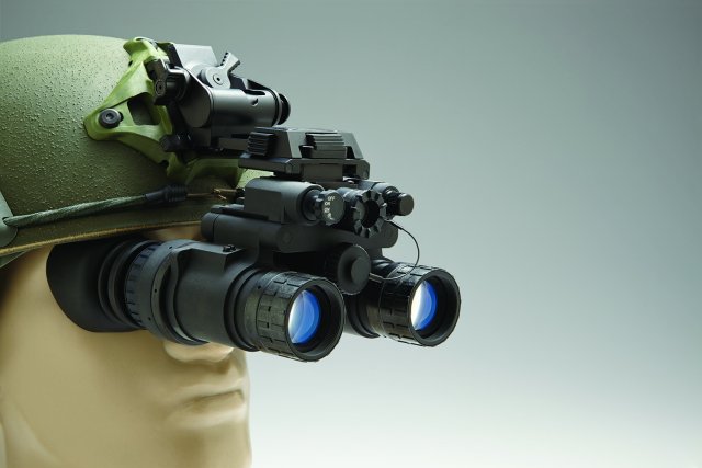 The NVD-BNVD-SG Binocular is a dual tube goggle with gain control. The BNVD-SG operates with a single gain control knob that controls both eyepieces simultaneously. 