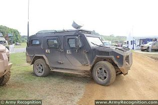 Cobra 4x4 APC armoured vehicle personnel carrier Streit Group defence industry military technology right side view 001