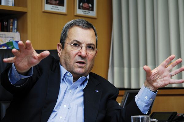 Le Ministre israélien de la défense Ehud Barak ne peut pas accepter le terrorisme contre ces citoyens 
