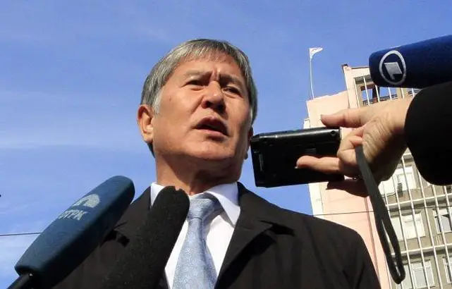 Kyrgyz President Almazbek Atambayev discussed bilateral military ties and regional affairs with Chinese Defense Minister Chang Wanquan, vowing to strengthen cooperation. Atambayev said there were a number of uncertainties in Central Asia, and that Kyrgyzstan, China and other countries in the region faced common threats.