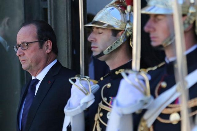 France will increase its 2016 defense budget by $671 million to $32 billion according to a parliamentary bill published on Wednesday, even as the country enacts corporate and income tax cuts worth more than $12 billion.