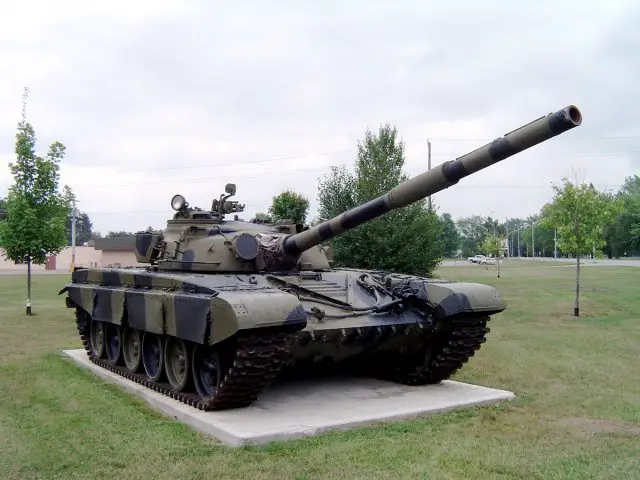 Russian-company-Uralvagonzavod-will-unveil-upgraded-T-72-tank-at-KADEX-2016-001