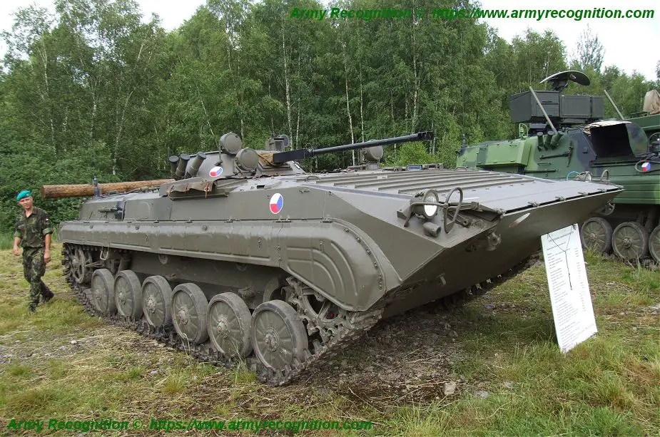 Czech Republic ready to replace his old BVP 2 Infantry Fighting Vehicles 925 001