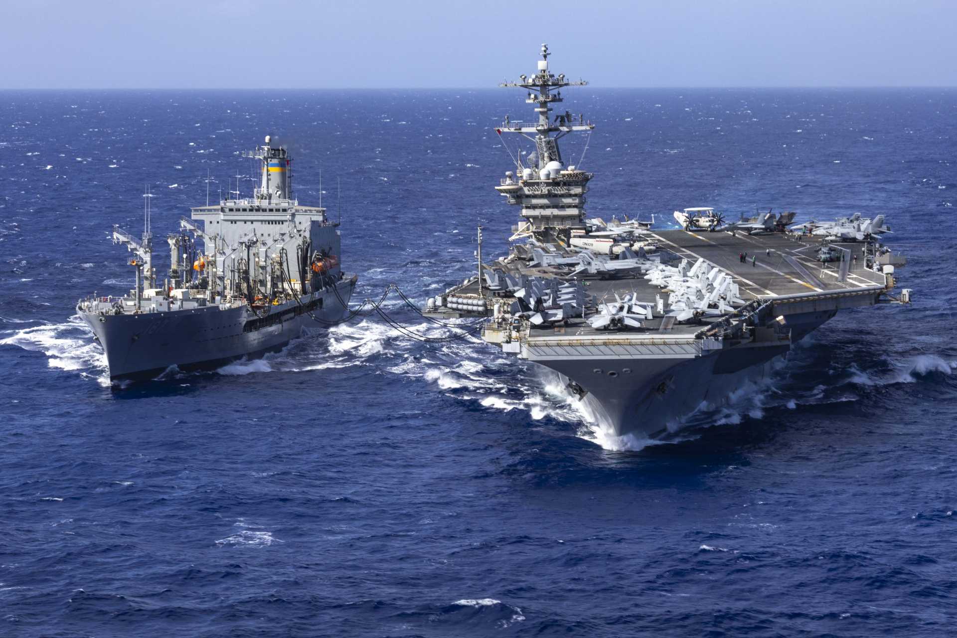 U.S. Navy USS Abraham Lincoln (CVN 72) underway in the Pacific as part of its redeployment toward the Middle East, January 2026. The aircraft carrier leads a U.S. Navy strike group repositioning amid rising tensions with Iran and potential escalation scenarios in the CENTCOM area of operations.