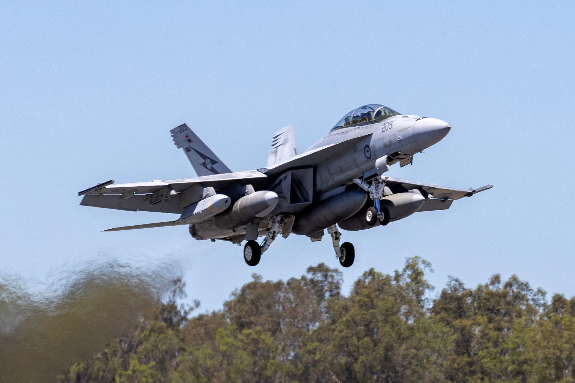 A Royal Australian Air Force F/A-18F Super Hornet carrying a JASSM-ER missile departs RAAF Base Amberley in Queensland. (Picture source: Australian MoD)