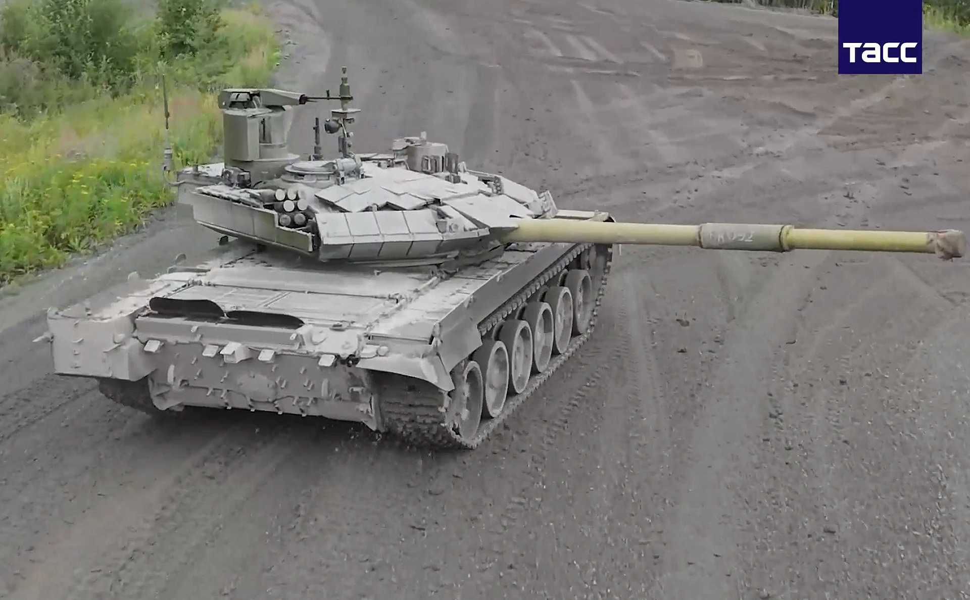 T-90M Proryv main battle tanks undergo testing at a Russian production facility, highlighting Uralvagonzavod’s role in sustaining tank output, integrating battlefield-driven upgrades, and replacing armored losses from the war in Ukraine.