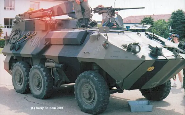 Husky_Piranha_1_wheeled_armoured_recovery_vehicle_Canada_Canadian_Army_640.jpg