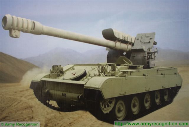 Low cost solution of 122mm self-propelled howitzer using AMX-13 light tank tracked chassis 640 001