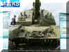 2S19M1_Self-Propelled_Howitzer_Maks_2003_Russia_03.jpg (109034 bytes)