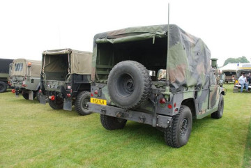 Click to enlarge image M1097A2_HMMWV_Humvee_heavy_shelter_carrier_United_States_American_US_Army_AM_General_004.jpg