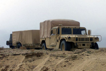 Click to enlarge image M1097A2_HMMWV_Humvee_heavy_shelter_carrier_United_States_American_US_Army_AM_General_011.jpg