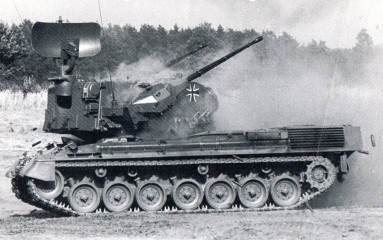 Click to enlarge image gepard_anti-aircraft_tracked_self-propelled_gun_armoured_vehicle_Germany_German_Army_013.jpg