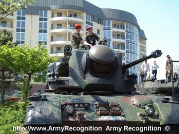 Click to enlarge image gepard_anti-aircraft_tracked_self-propelled_gun_armoured_vehicle_Germany_German_Army_025.jpg