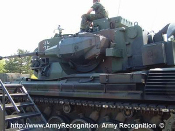 Click to enlarge image gepard_anti-aircraft_tracked_self-propelled_gun_armoured_vehicle_Germany_German_Army_026.jpg