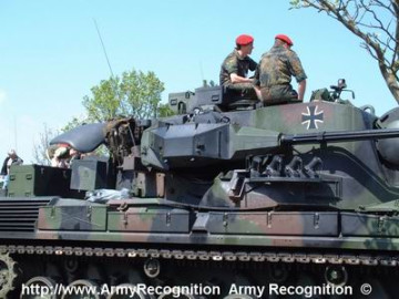 Click to enlarge image gepard_anti-aircraft_tracked_self-propelled_gun_armoured_vehicle_Germany_German_Army_028.jpg