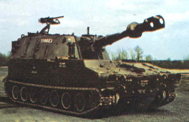 Click to enlarge image M109_self-propelled_tracked_armoured_vehicle_United_States_US_army_009.jpg