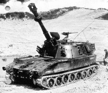 Click to enlarge image M109_self-propelled_tracked_armoured_vehicle_United_States_US_army_012.jpg