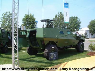 Click to enlarge image VBR_Panhard_Wheeled_Armoured_Vehicle_France_Army_French_01.jpg