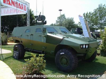 Click to enlarge image VBR_Panhard_Wheeled_Armoured_Vehicle_France_Army_French_03.jpg