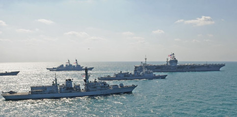Click to enlarge image La_Motte_Piquet_Argyll_Abraham_Lincoln_Persian_Gulf_4.jpg