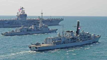 Click to enlarge image La_Motte_Piquet_Argyll_Abraham_Lincoln_Persian_Gulf_5.jpg