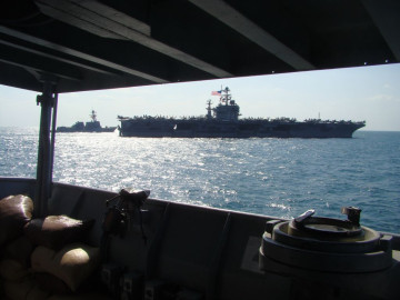Click to enlarge image La_Motte_Piquet_Argyll_Abraham_Lincoln_Persian_Gulf_7.JPG