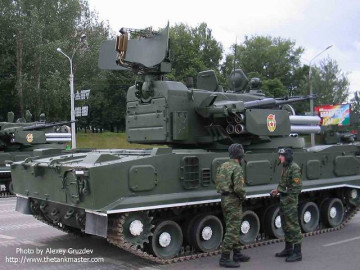 Click to enlarge image 2S6M_Tunguska_9K22M_tracked_self-propelled_air_defence_cannon_missile_system_Russia_Russian_army_013.jpg