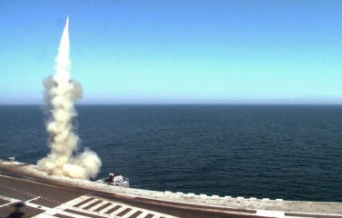 Click to enlarge image Aster-15-firing-charles-de-gaulle-carrier-2.jpg