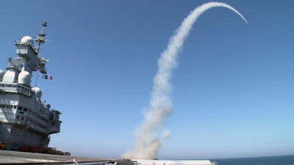 Click to enlarge image Aster-15-firing-charles-de-gaulle-carrier-4.jpg