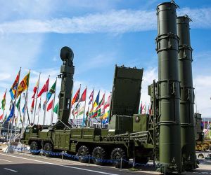 Russia’s S-500 Prometheus is a strategic air defense missile system designed to intercept ballistic missiles, hypersonic threats and high-altitude targets beyond the engagement envelope of the S-400.