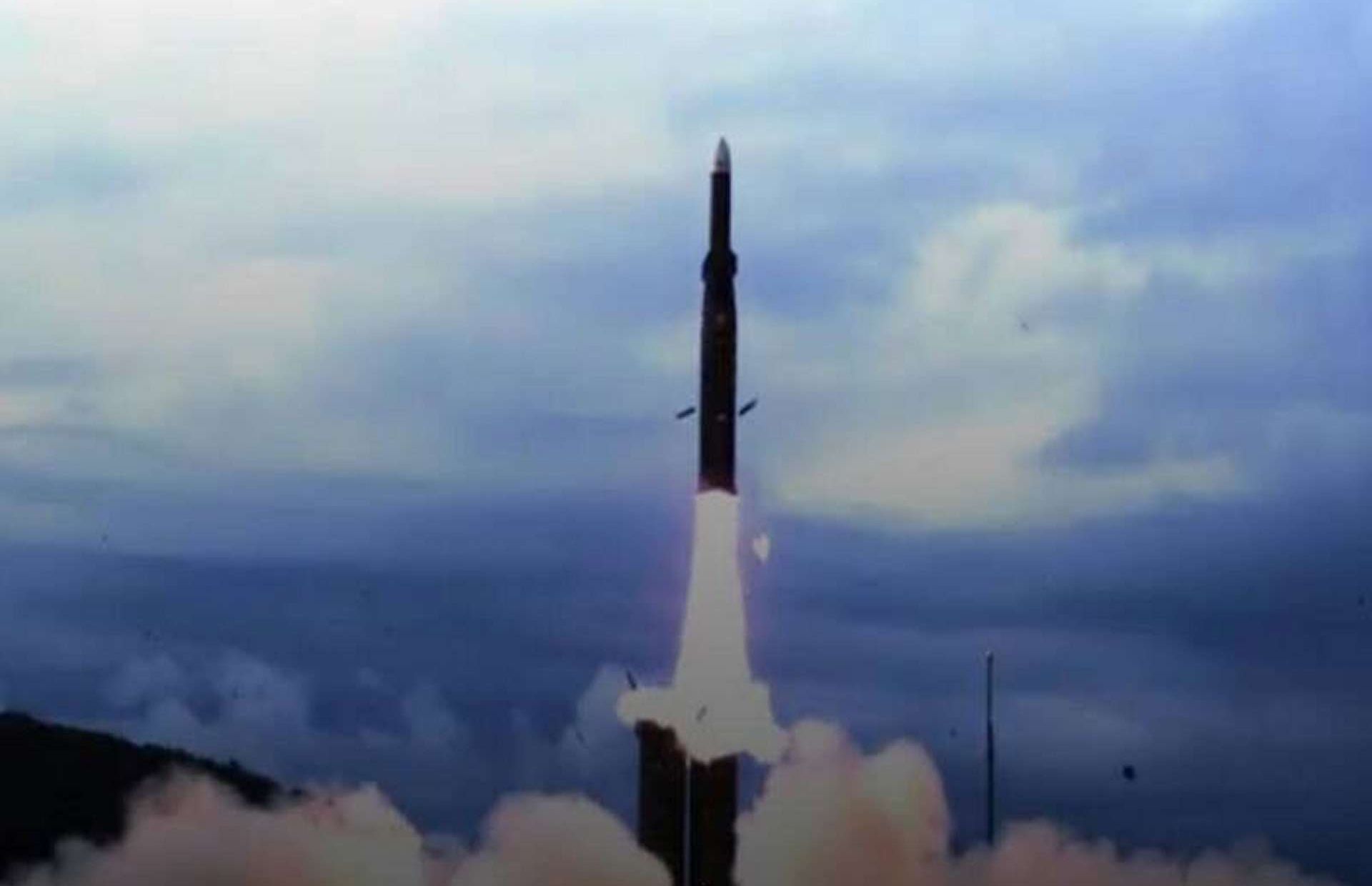 Taiwan’s indigenous Strong Bow (Sky Bow IV) air and missile defense system adds a 70 km upper-layer intercept capability to the island’s T-Dome architecture, strengthening protection of critical airbases and command nodes against PLA ballistic missile strikes and reinforcing deterrence against a potential Chinese invasion (Picture source: NCSIST).