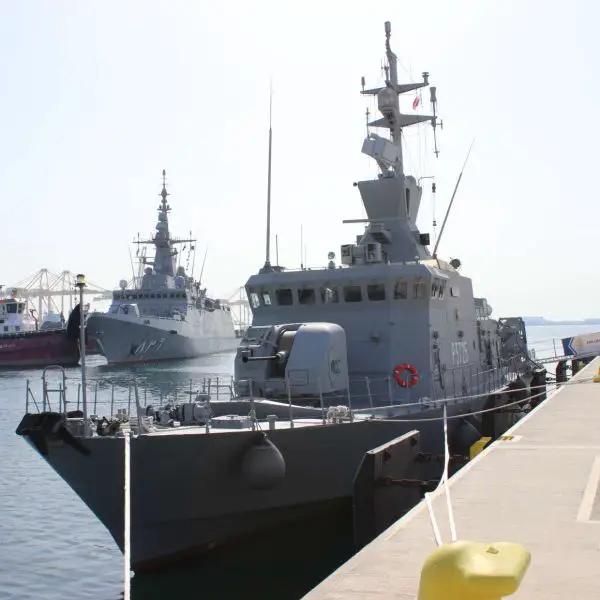 Kuwait Navy missile craft KNS Al-Garoh (P3725) is a high-speed littoral combatant armed with Sea Skua anti-ship missiles and a 40 mm gun, equipped with modern sensors and decoys for maritime security and sea-denial missions (Picture source: Army Recognition Group).