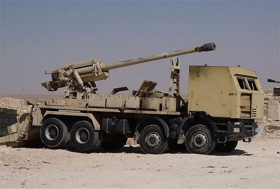 M46 130mm IVECO chassis Syria most modern 8x8 self propelled howitzers analysis 925 001