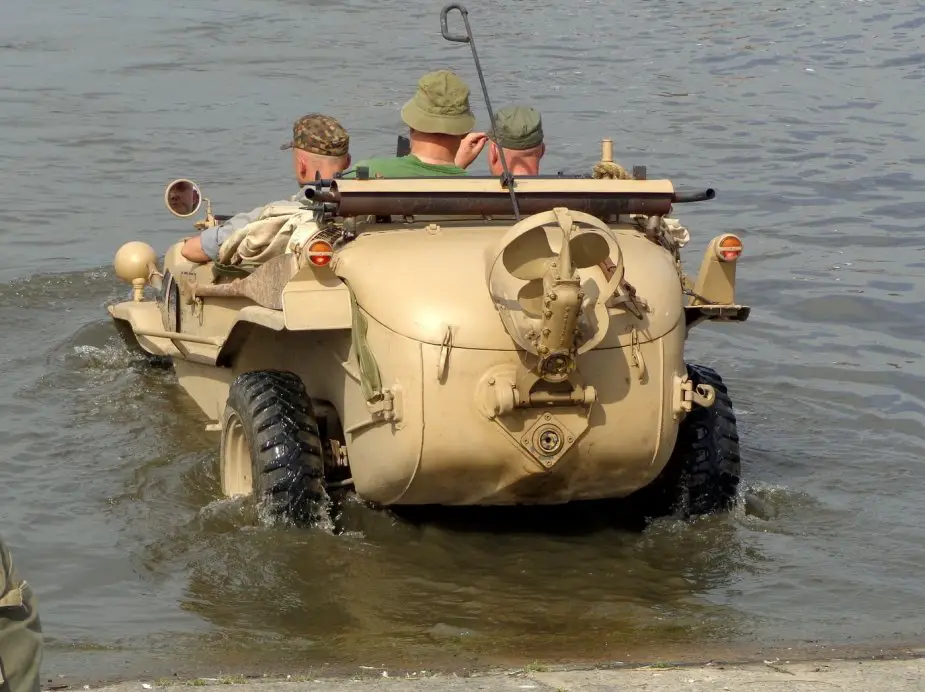New fast amphibious 4x4 vehicle to equip Chinese special forces 2