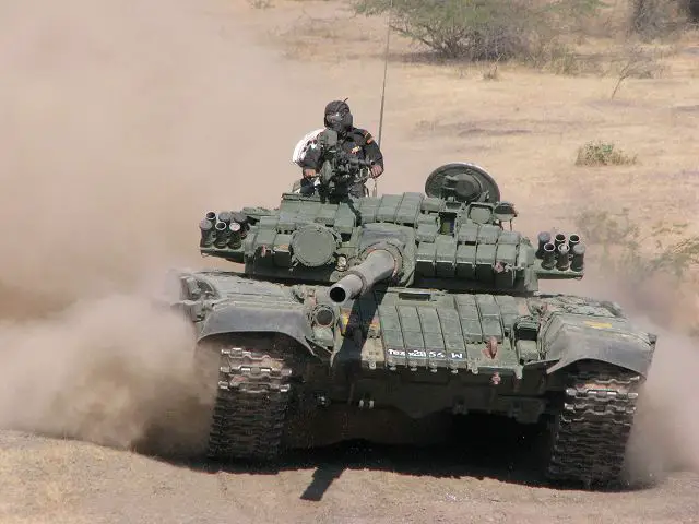 L’Inde avec l’aide d’une équipe de scientifiques russes effectuent des tests d’été avec une version modifiée de char de combat de fabrication T-72 sur la zone de tir de Jaisalmer's Lathi. Ces tests d’été vont se faire durant une semaine.