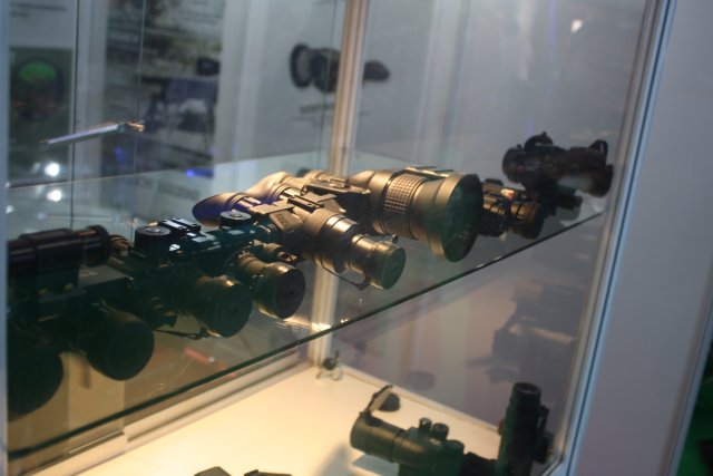 Canadian electro optics manufacturer Newcon Optik introduces new products at DSA 2016 640 002