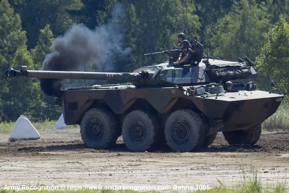 Inadequate criticisms by Ukrainians about AMX 10RC a reconnaissance vehicle not a tank 925 002