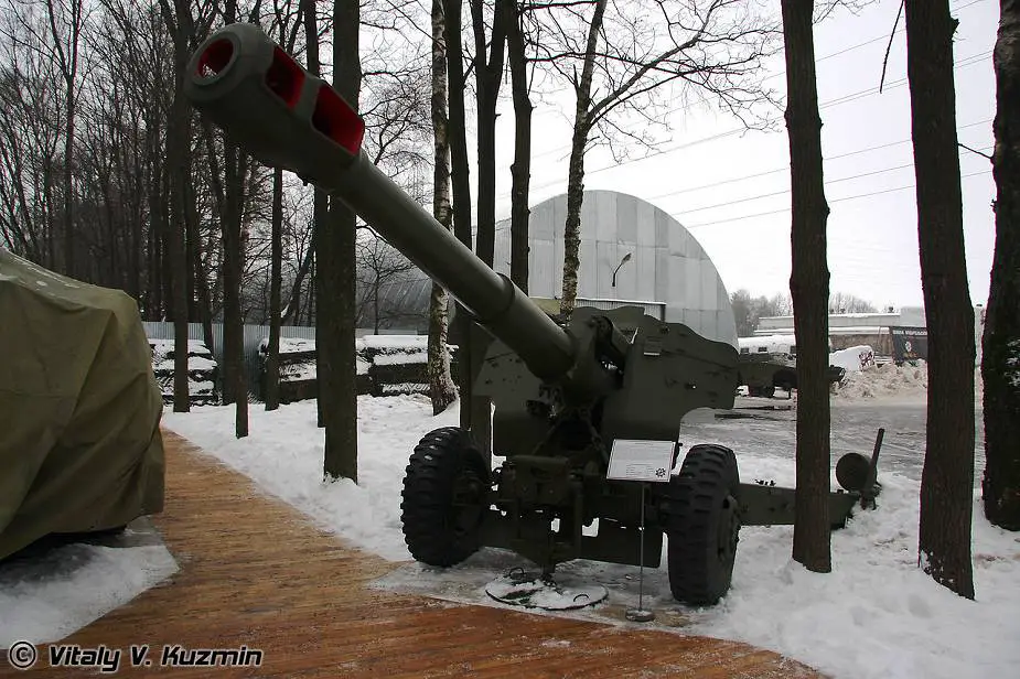 Russia Enhances D 20 Howitzer Accuracy with UAVs to Target Ukrainian M2A2 Bradley IFV 925 002