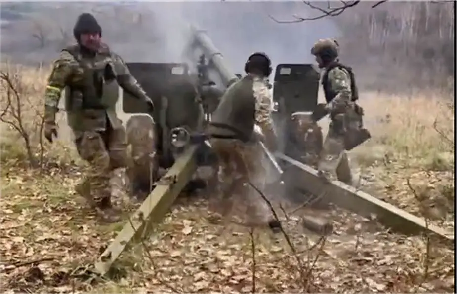 Ukraine_army_uses_old_M101A1_105mm_howitzers_donated_by_Lithuania_to_shell_Russian_troops_925_001.jpg