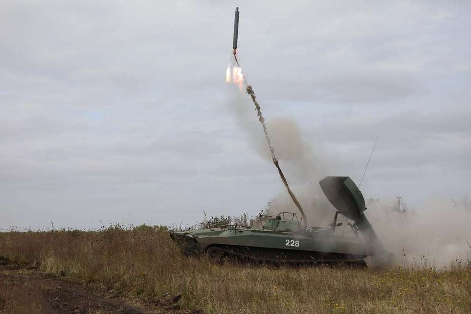 Ukrainian Soldiers Use UR 77 Mine Clearing Vehicle To Target Russian Positions 925 002