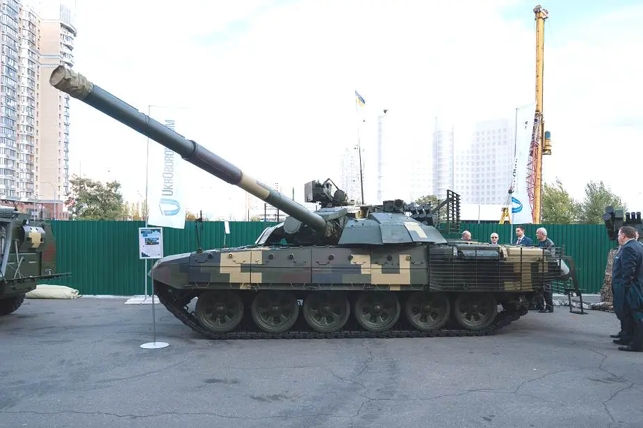 Ukrainian army deploys its local made T 84 Oplot and T 72AMT tank to fight Russian troops 925 003