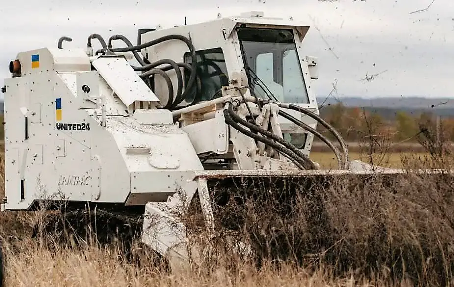 Ukrainian_army_receives_first_Armtrac_400_mine_clearing_vehicle_from_UK_1.jpg