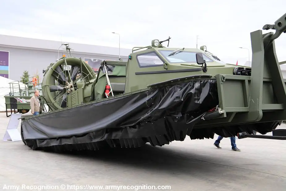 Reconnaissance amphibious cushion craft Russia Ukraine War 2022 925 001