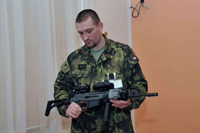 The Czech military will be equipped with a new type of assault rifle CZ 805 BREN A1/A2 made by the Ceska zbrojovka, a Czech joint stock company based at Uhersky Brod, which has won an open tender for delivery. The delivery of new small weapons designed as personal weapons for individuals at all branches of the Czech military will start this July while their first operational use is planned for this autumn.