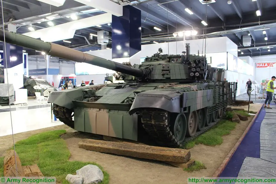 PT 91M2 main battle tank at MSPO 2017 defense exhibition in Poland 925 001