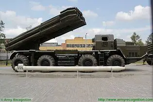 BM-30 9K58 Smerch 300mm multiple rocket launcher system truck 8x8 MAZ-543M Rusia Russian army right side view 002